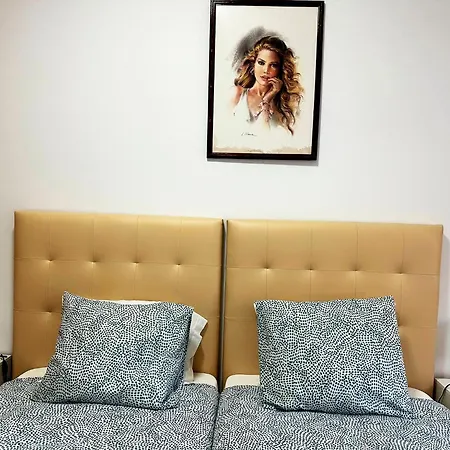 Comfy Costa Cabral- Big 3 Bedroom With 2 Baths Porto