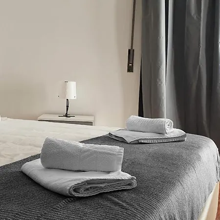 Comfy Costa Cabral- Big 3 Bedroom With 2 Baths Porto