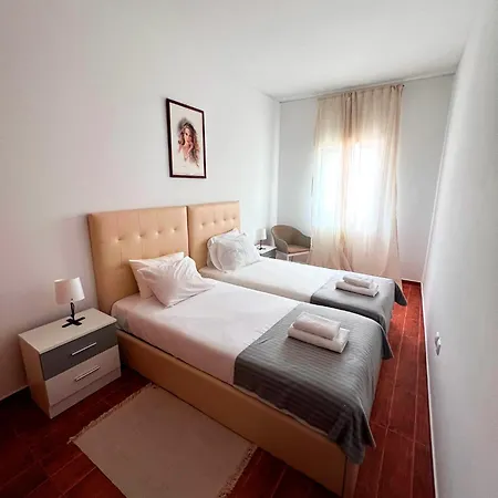 Apartment Comfy Costa Cabral- Big 3 Bedroom With 2 Baths Porto