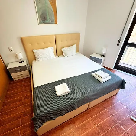 Comfy Costa Cabral- Big 3 Bedroom With 2 Baths Apartment Porto
